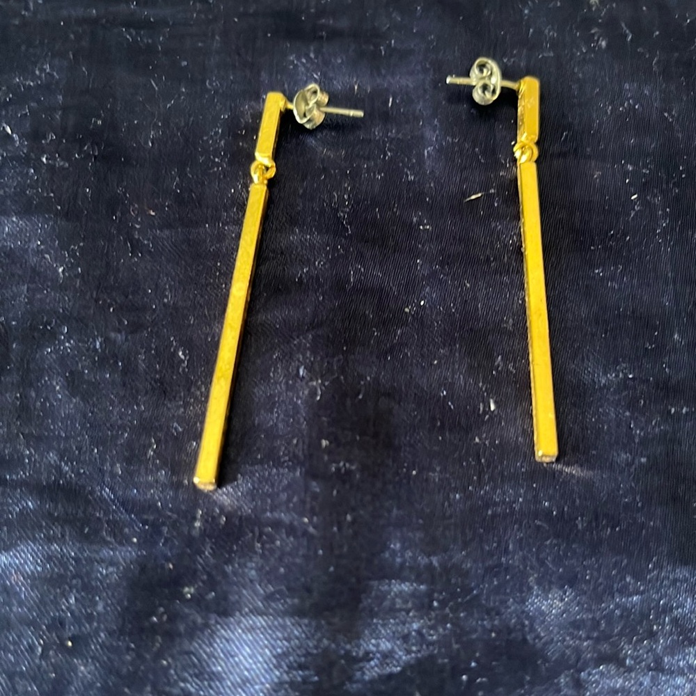 Gold post linear earrings